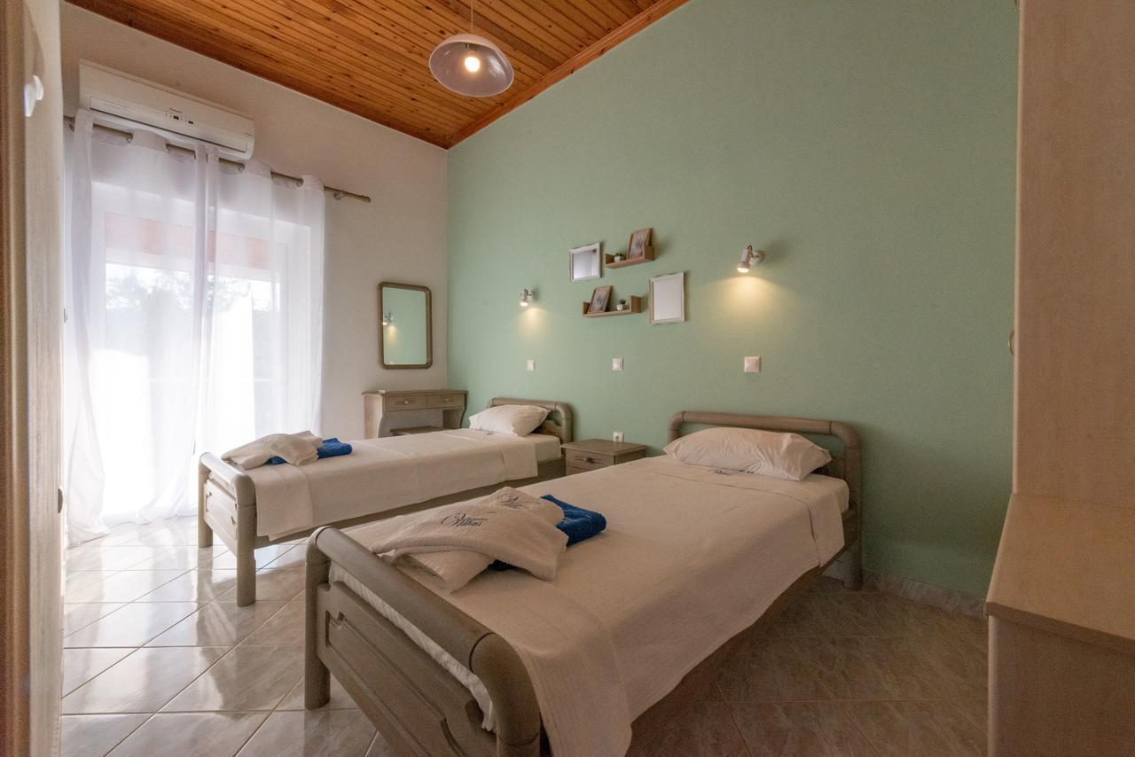 Villa Tasos Koutsoubos Koroni  Luaran gambar