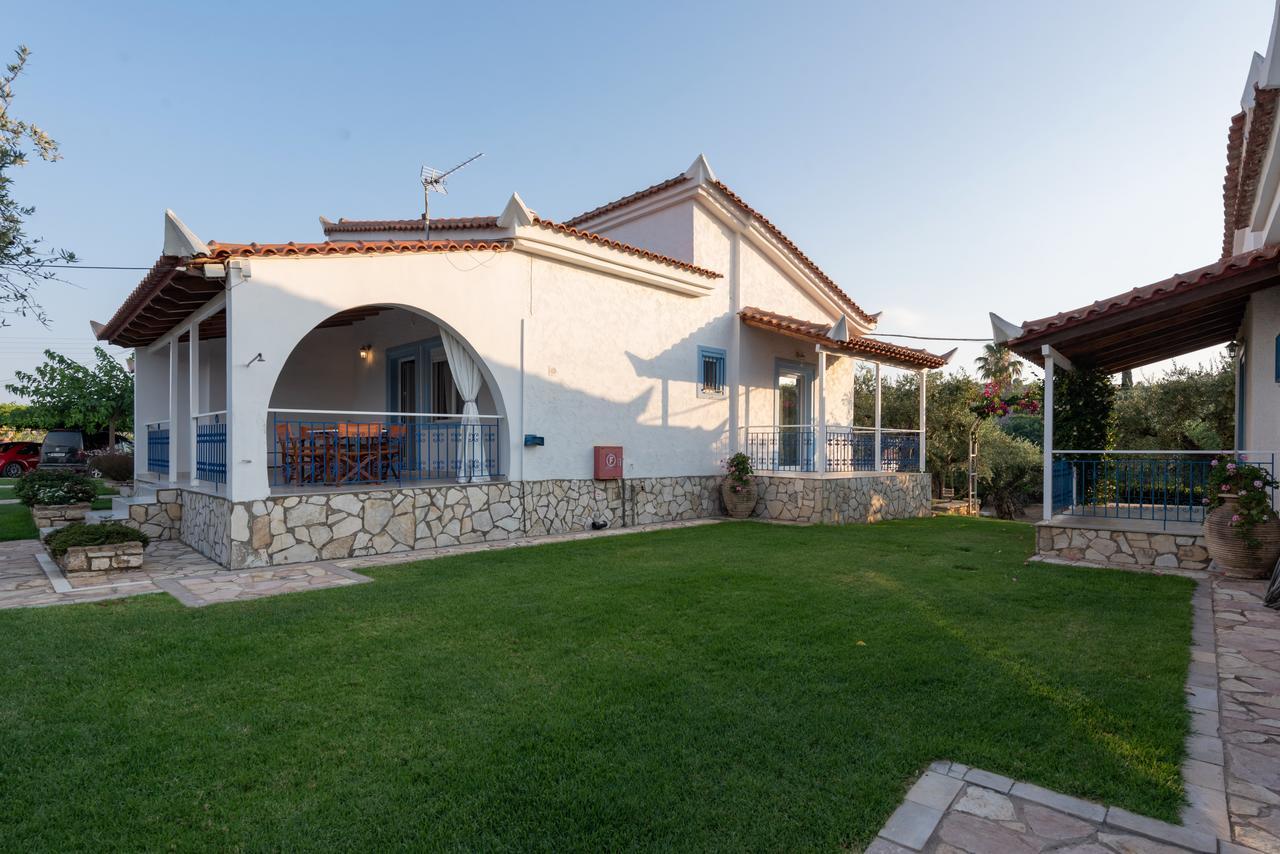 Villa Tasos Koutsoubos Koroni  Luaran gambar