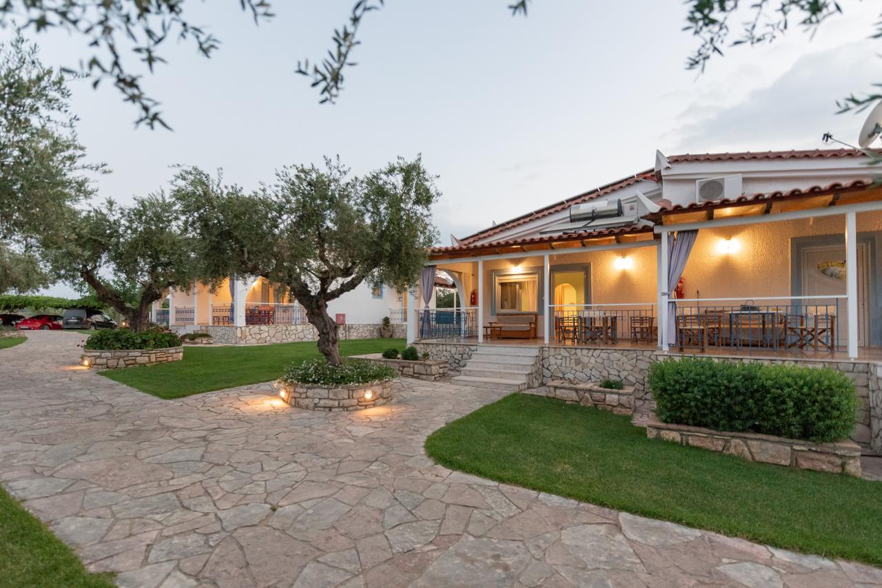 Villa Tasos Koutsoubos Koroni  Luaran gambar