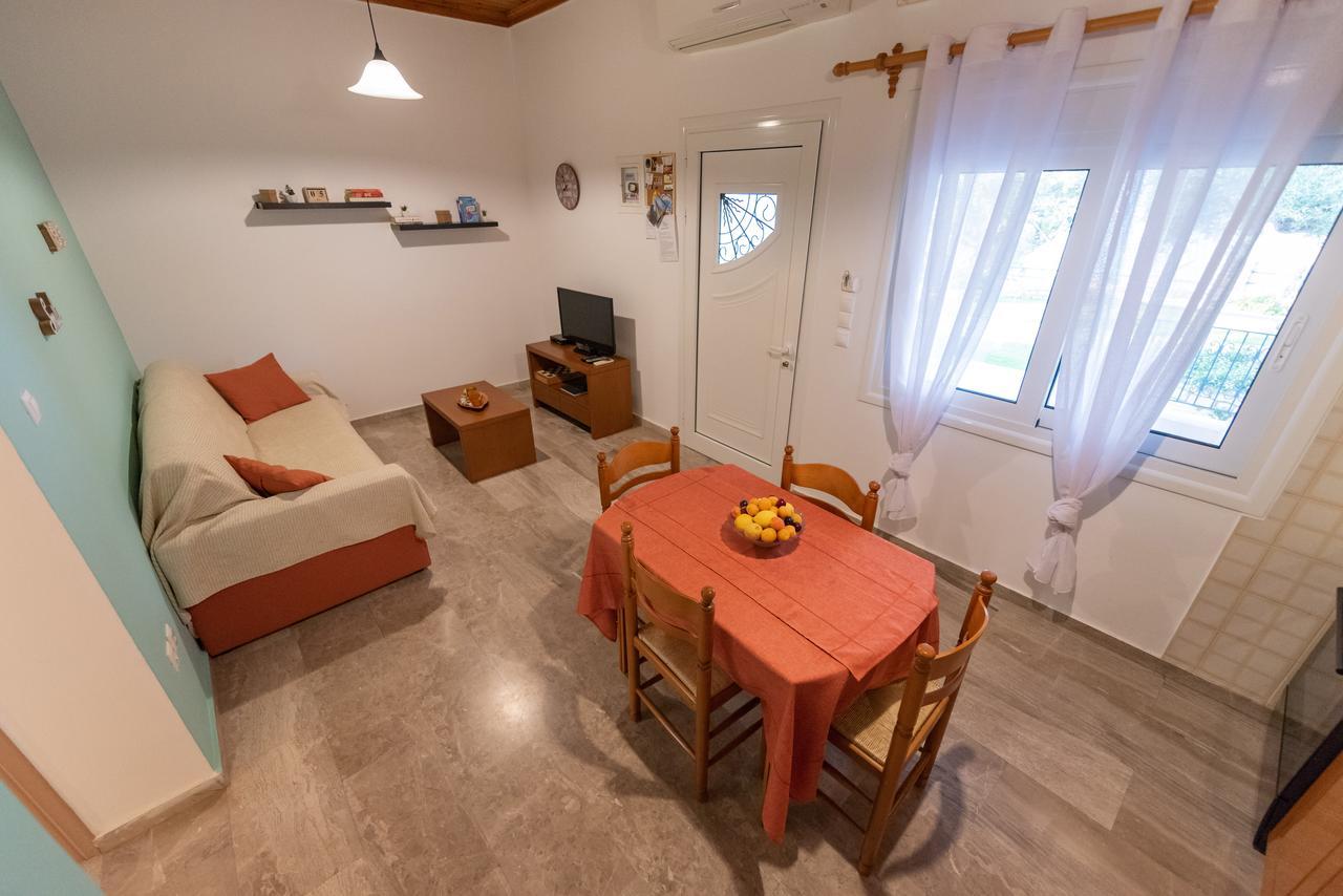 Villa Tasos Koutsoubos Koroni  Luaran gambar