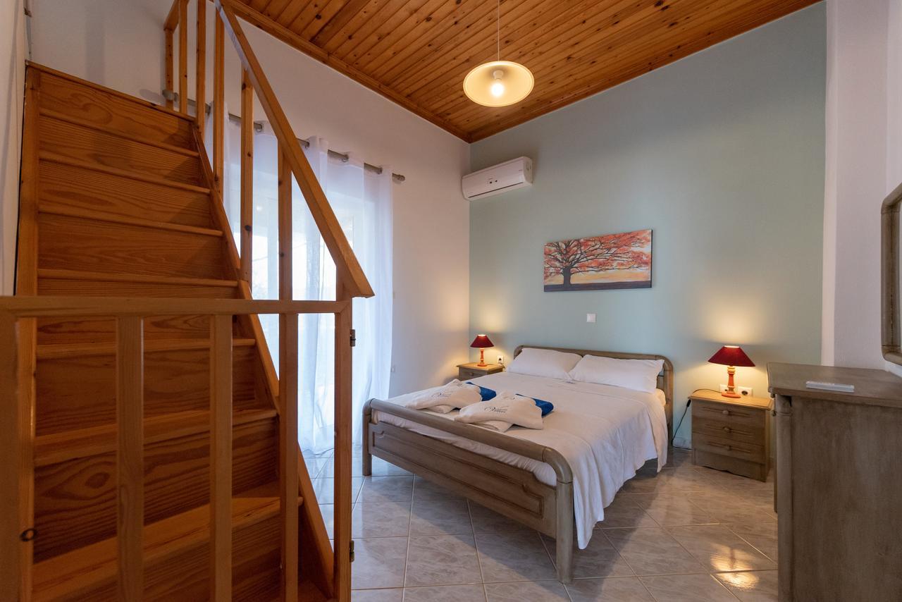 Villa Tasos Koutsoubos Koroni  Luaran gambar