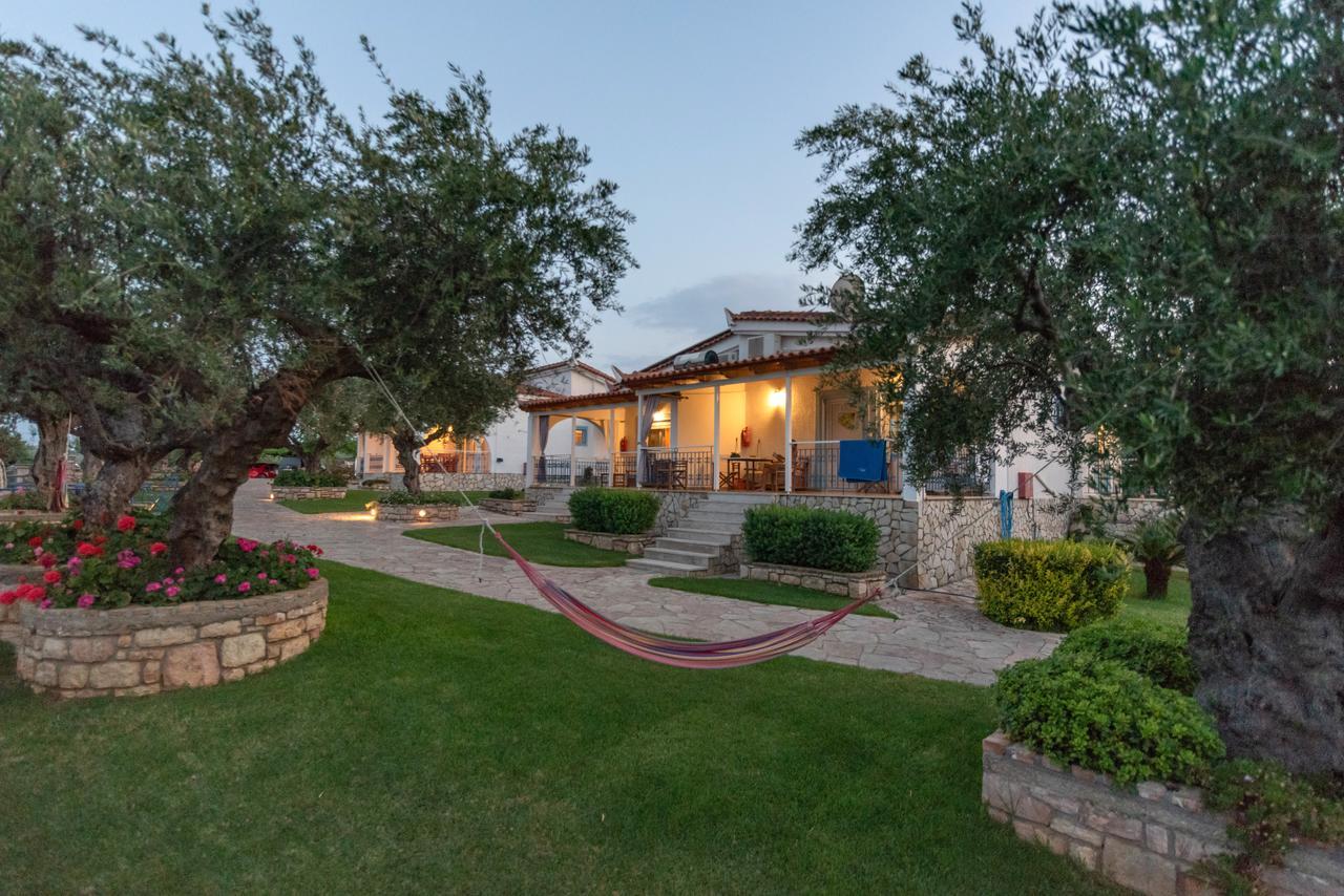 Villa Tasos Koutsoubos Koroni  Luaran gambar