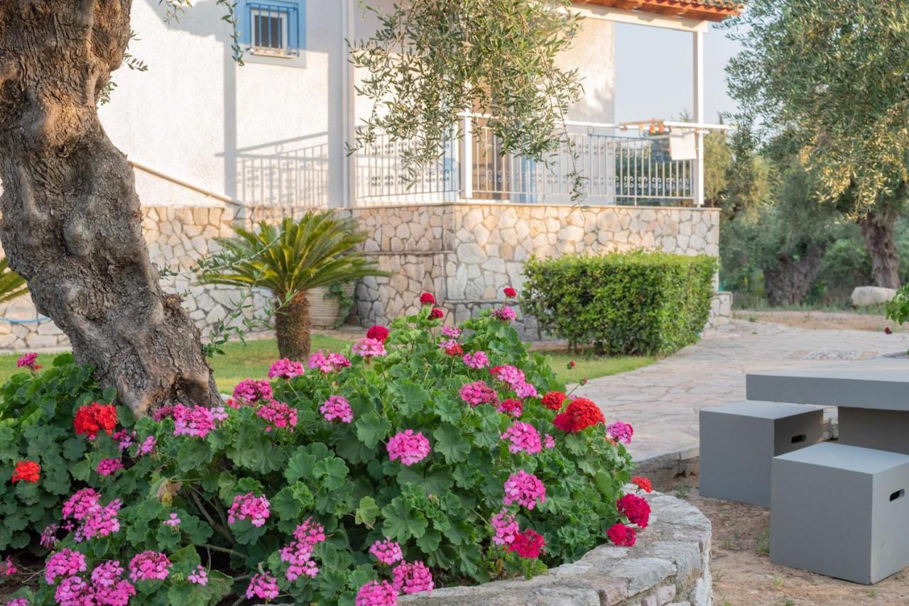 Villa Tasos Koutsoubos Koroni  Luaran gambar