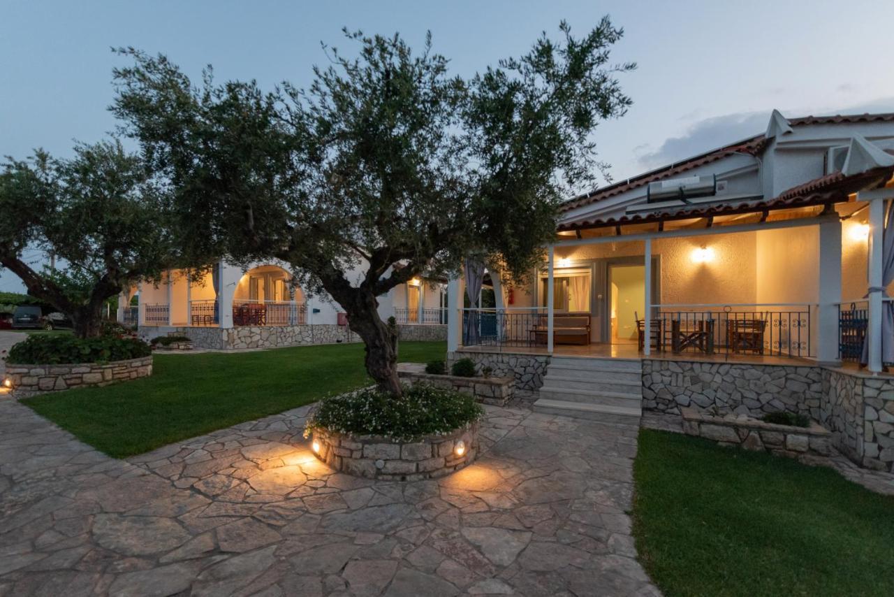 Villa Tasos Koutsoubos Koroni  Luaran gambar
