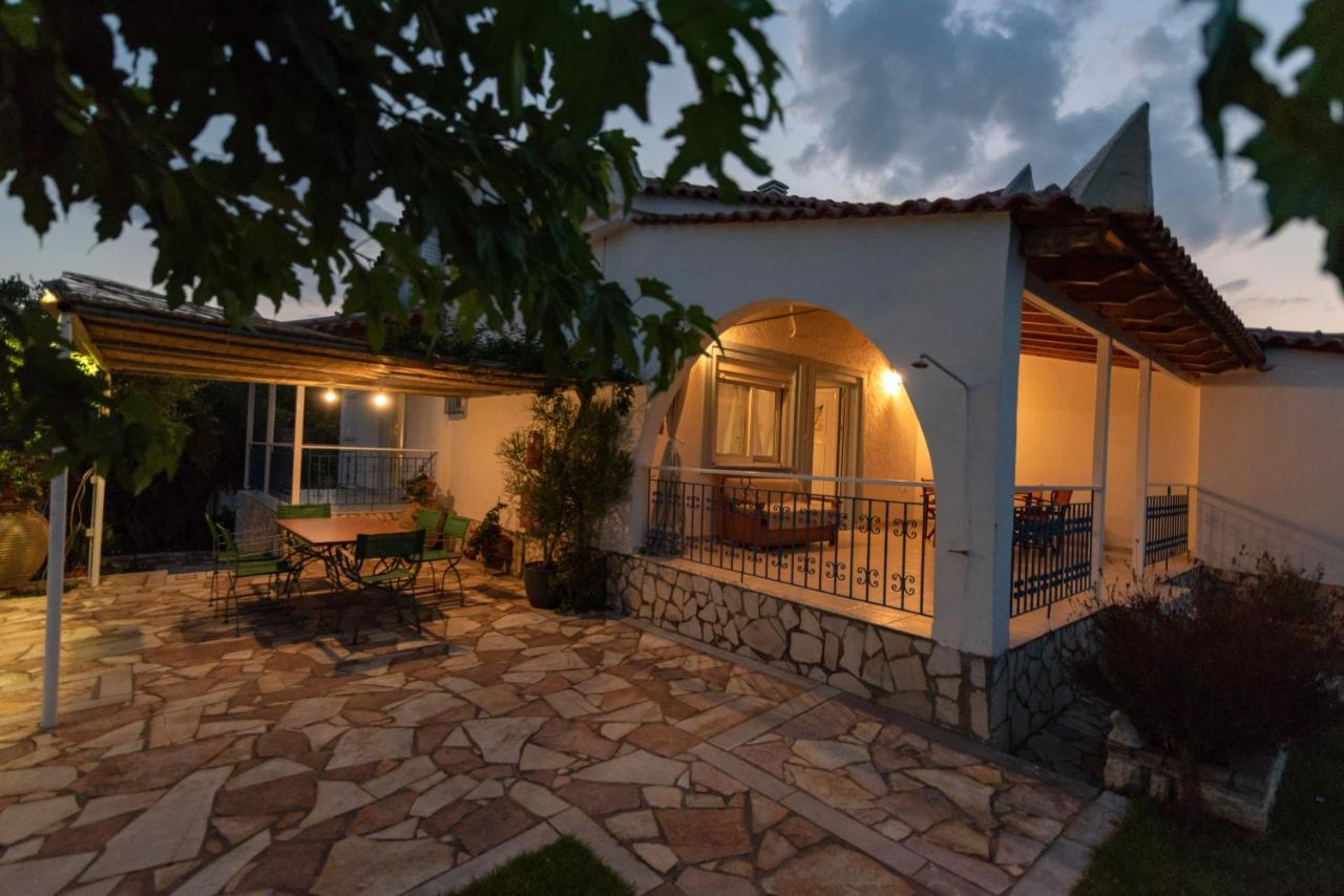 Villa Tasos Koutsoubos Koroni  Luaran gambar